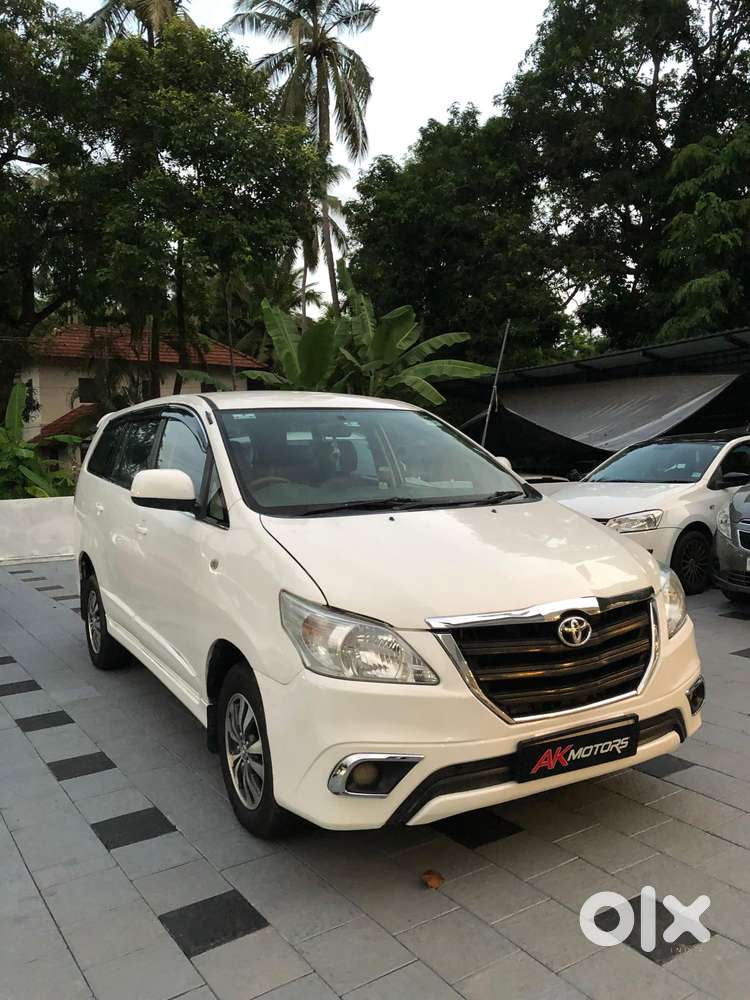 Toyota Innova [2013-2016] 2.5 G4 8 Str, 2014, Diesel
