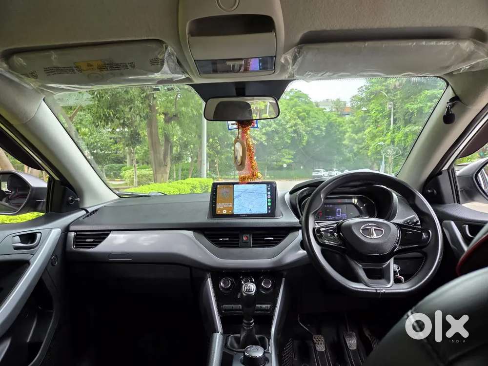 2023 Tata Nexon Xe Petrol Mt 1st Owner  41k Km Bs6 Ph2white