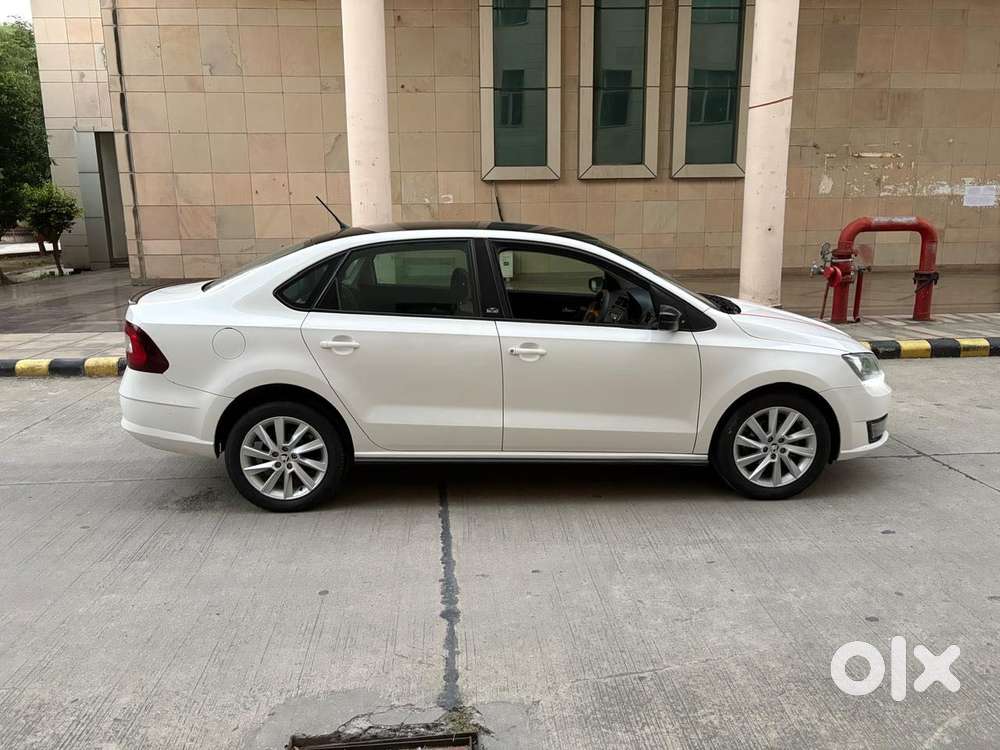 Skoda Rapid 1.6 Ambition Plus Tdi At, 2020, Petrol