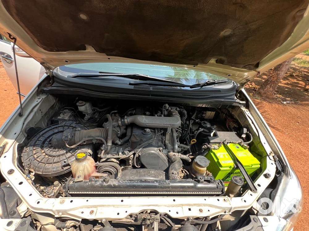 Toyota Innova 2015 Diesel Well Maintained