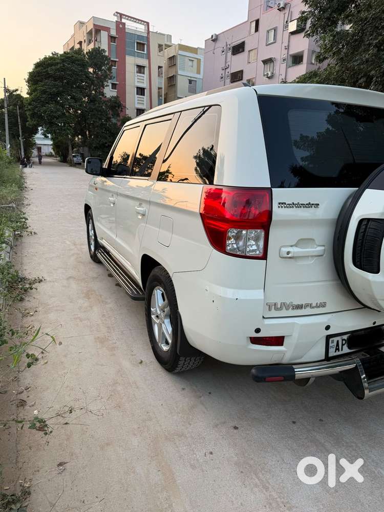 Mahindra Tuv 300 2018