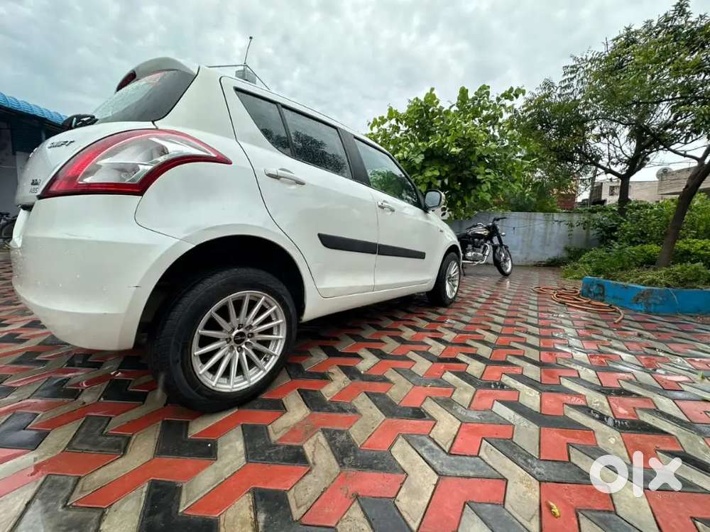 Maruti Suzuki Swift 2013 Diesel 75000 Km Driven