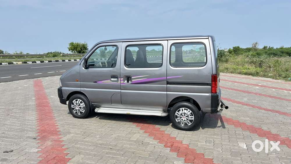 Maruti Suzuki Eeco 5 Str Ac (o), 2015, Petrol