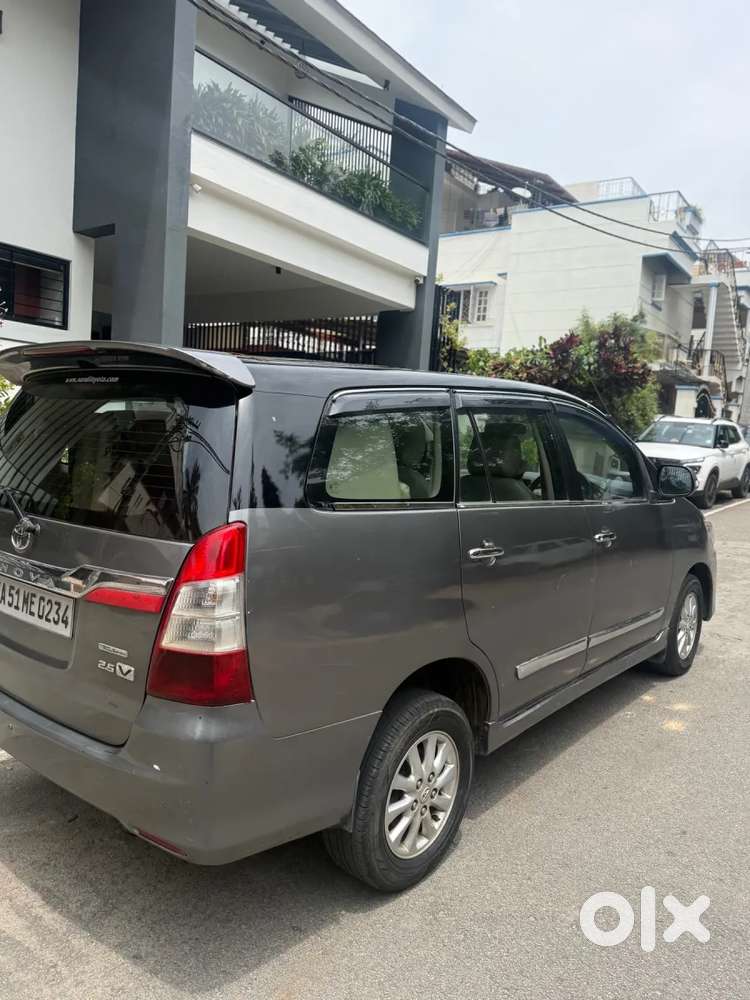 Toyota Innova 2.5 VX 7 Seater BS IV, 2012, Diesel