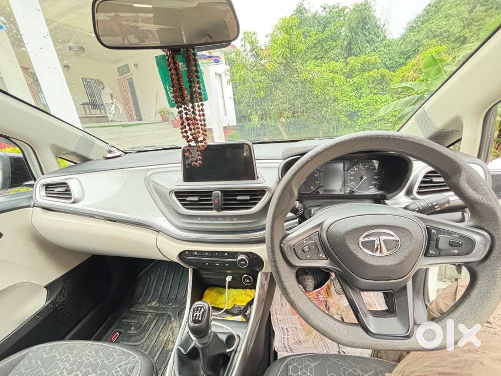 Tata Altroz 2022 Petrol