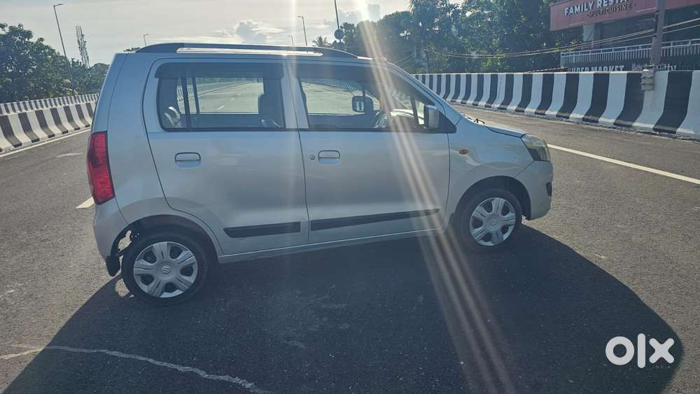 Maruti Suzuki Wagon R Amt Vxi, 2016, Petrol