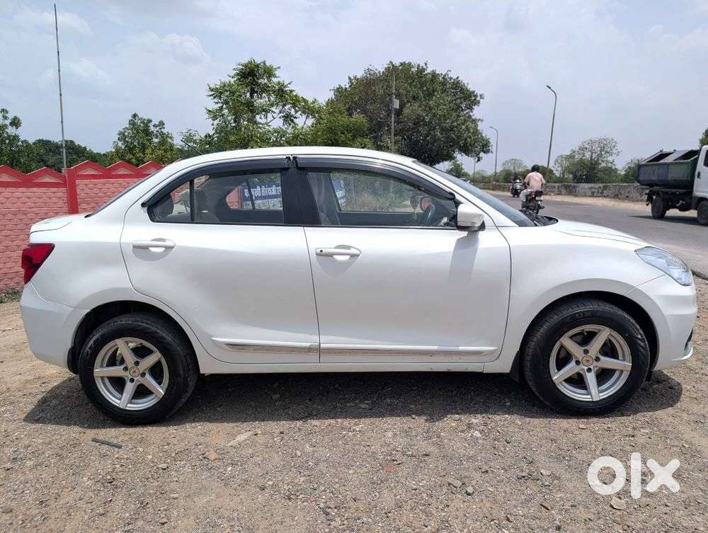 Maruti Suzuki Swift Dzire 1.3 Vxi, 2022, Cng & Hybrids