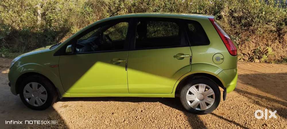 Ford Figo 2010 Petrol 75000 Km Driven
