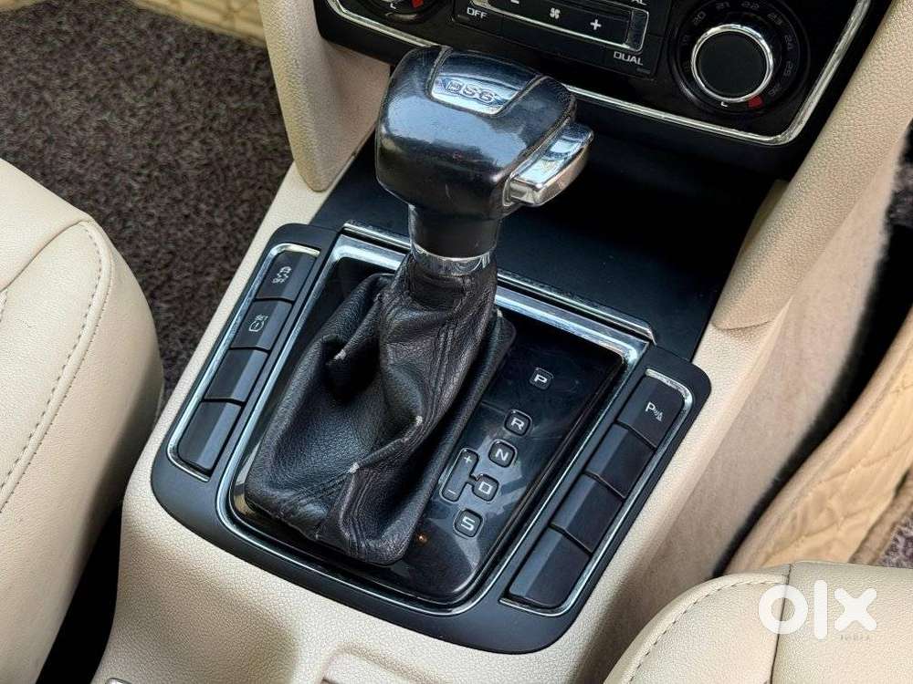 Skoda Superb 1.8 Elegance Tsi At, 2011, Petrol