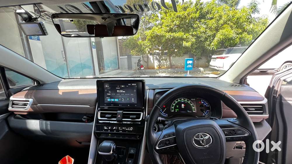 Toyota Innova Hycross 2024 Hybrid Automatic