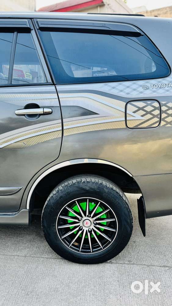 Toyota Innova [2013-2016] 2.5 G4 8 Str, 2014, Diesel