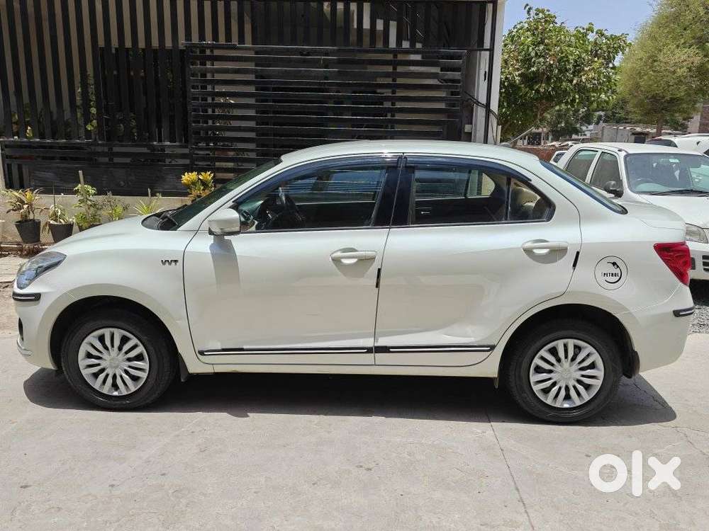 Maruti Suzuki Swift Dzire 1.2 Vxi Bsiv, 2017, Petrol