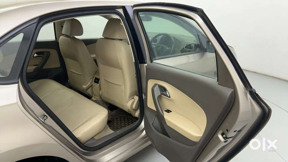 Volkswagen Vento 1.2 Tsi Highline At, 2016, Petrol