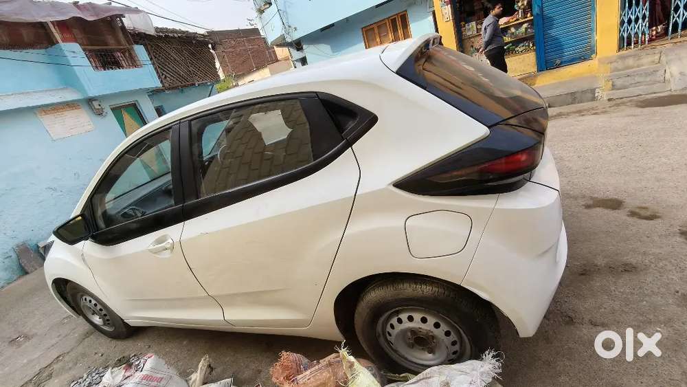 115000 Km Driven Tata Altroz