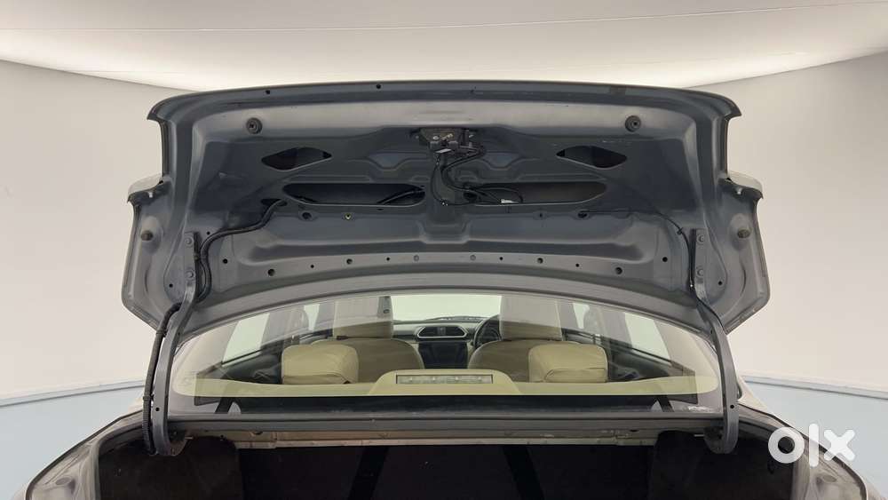 Maruti Suzuki Dzire 1.2 Vxi, 2022, Petrol