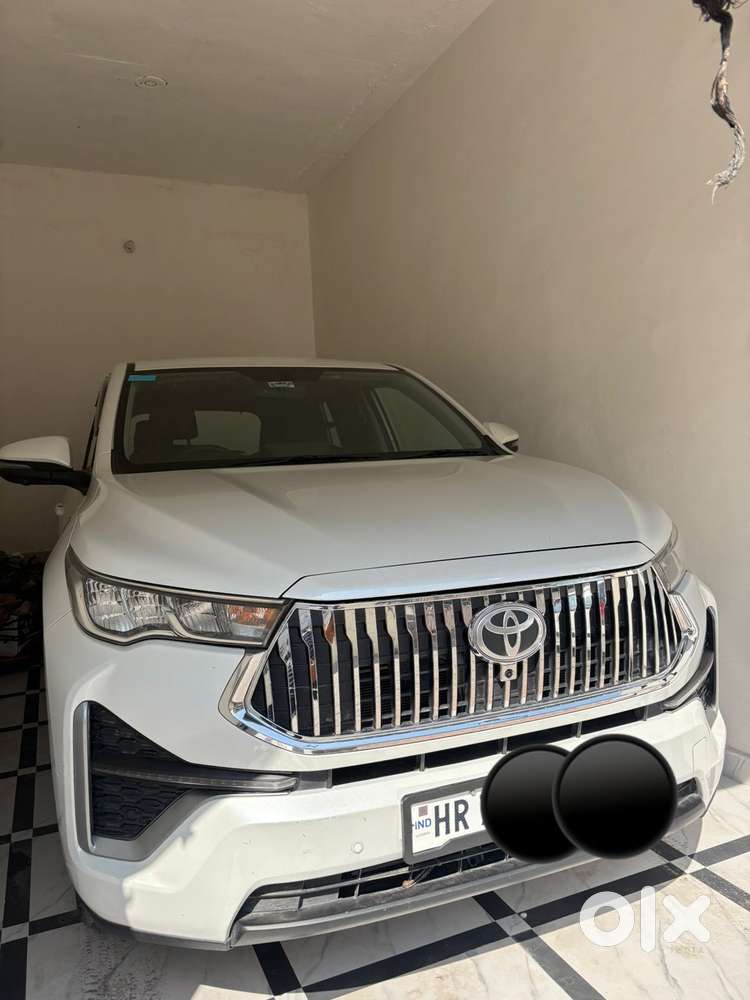 Toyota Innova Hycross 2.0 Vx Hybrid 7 Str, 2025, Petrol