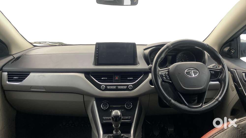 Tata Nexon 1.2 Revotron Xt, 2018, Petrol