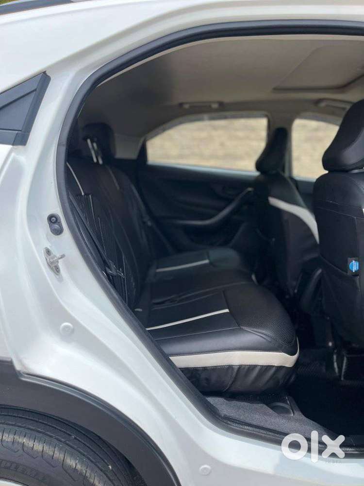 Tata Nexon Smart Plus S 1.2 Revotron Petrol 5 Mt, 2025, Petrol