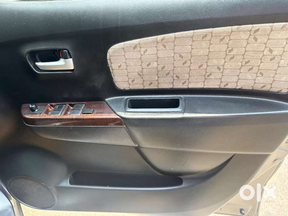Maruti Suzuki Wagon R 1.0 Vxi Amt, 2018, Petrol