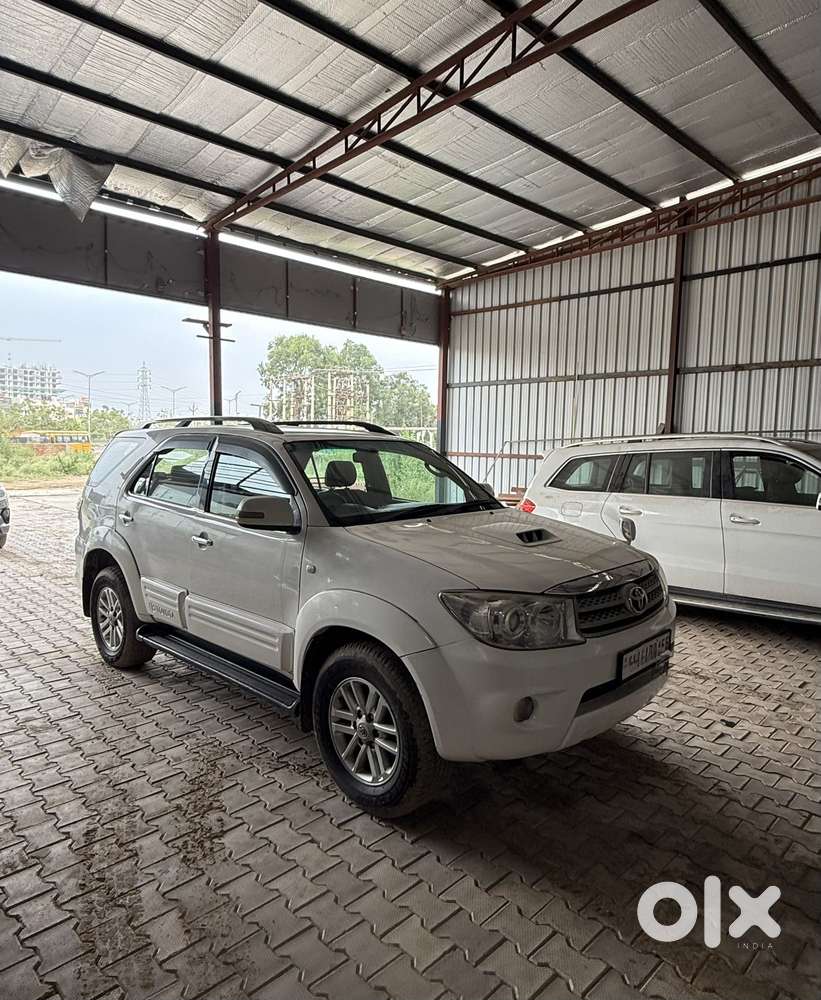 Toyota Fortuner 4x4 At, 2010, Diesel