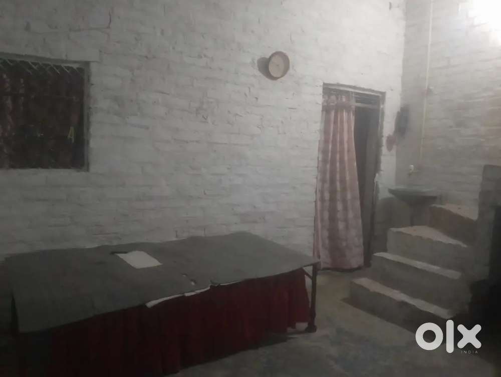 Mujhe Apna Ghar Bachna Hai