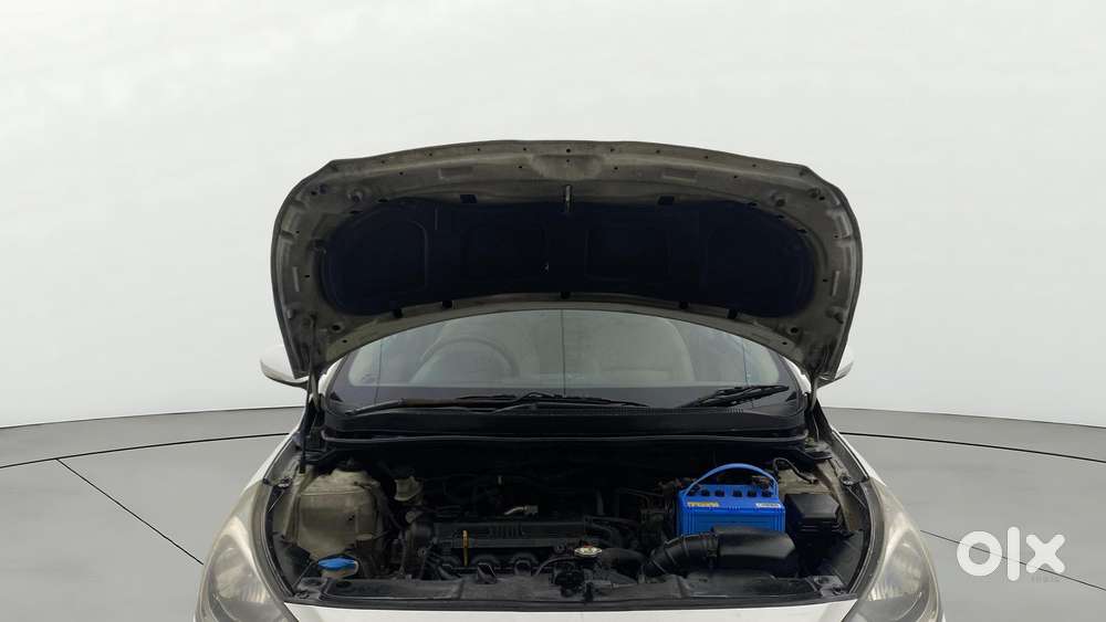 Hyundai Verna Fluidic 1.6 Vtvt Sx, 2013, Petrol