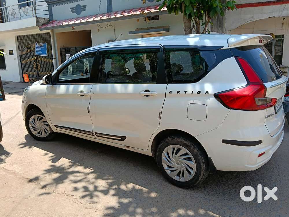 Maruti Suzuki Ertiga 1.5 Vxi, 2024, Petrol