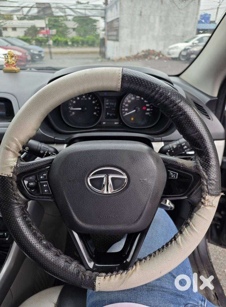 Tata Nexon 1.2 Revotron Xt, 2018, Petrol