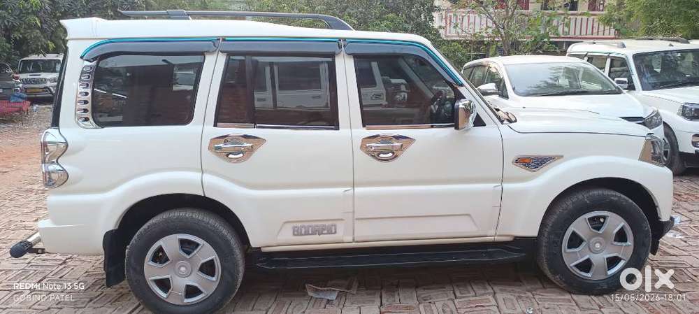 Mahindra Scorpio S4 Plus 9s, 2015, Diesel