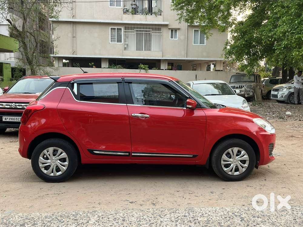 Maruti Suzuki Swift Vxi + Manual, 2022, Petrol