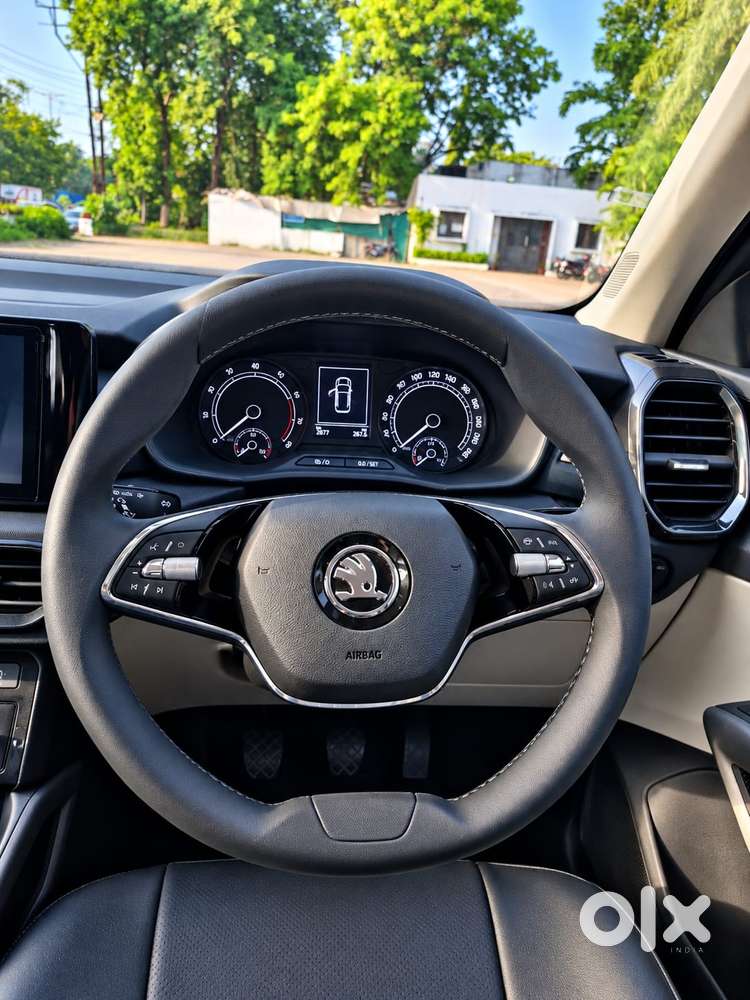 Skoda Kylaq Signature, 2026, Petrol