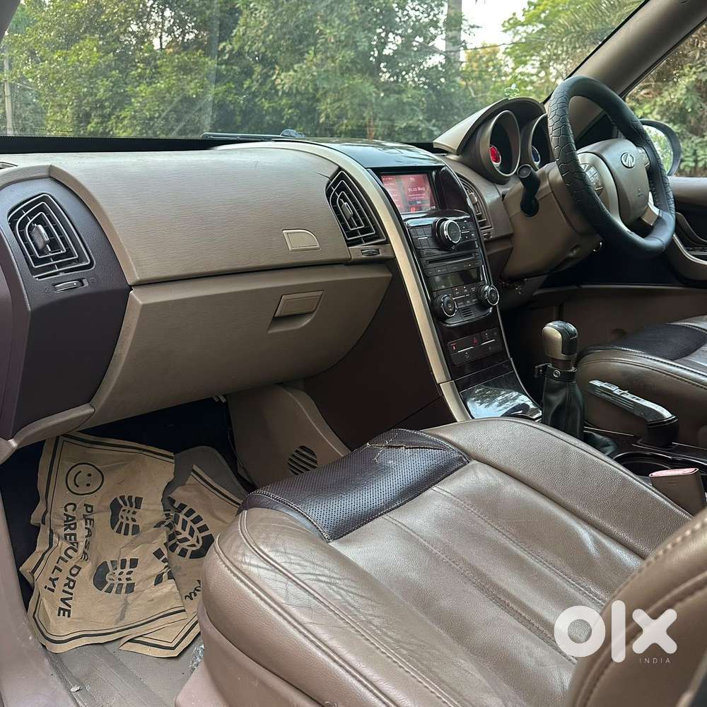Mahindra Xuv500 W8 Dual Tone, 2015, Diesel