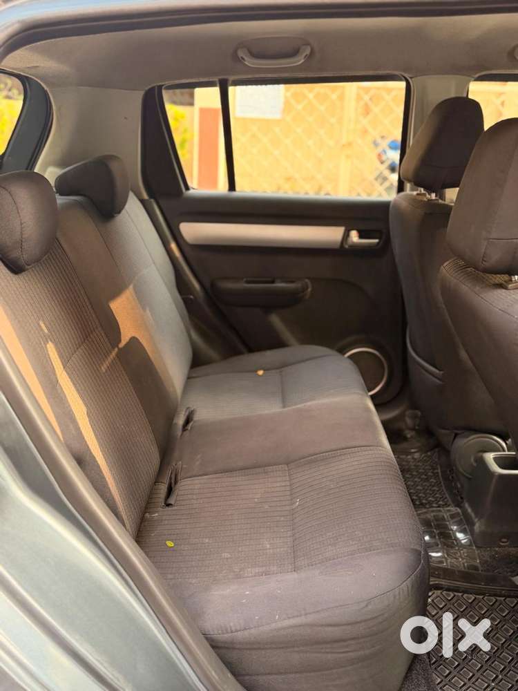 Maruti Suzuki Swift Vvt Zxi, 2011, Petrol