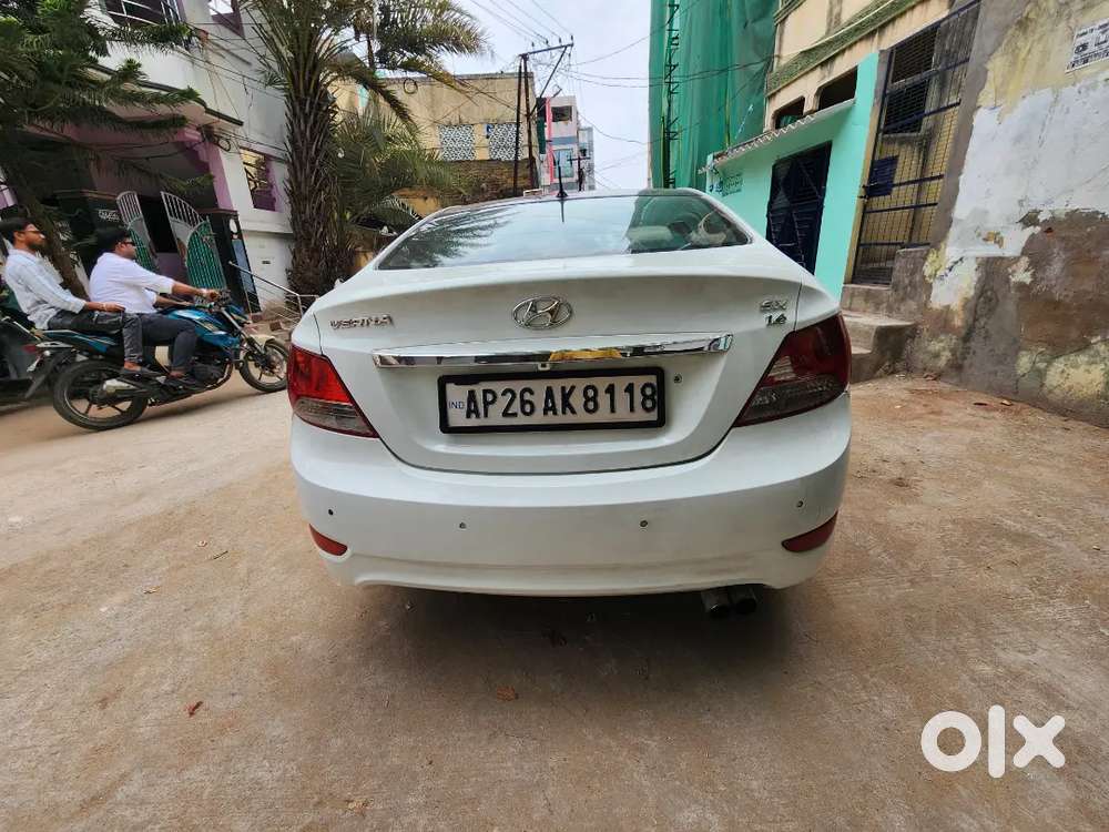Hyundai Verna 2011