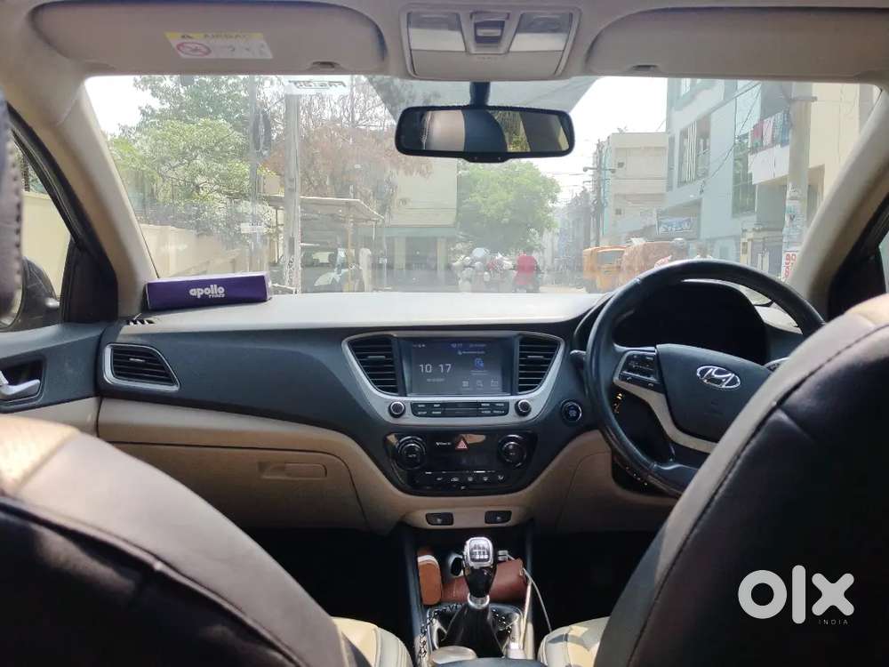 Hyundai Verna 6 Airbags With Sunroof