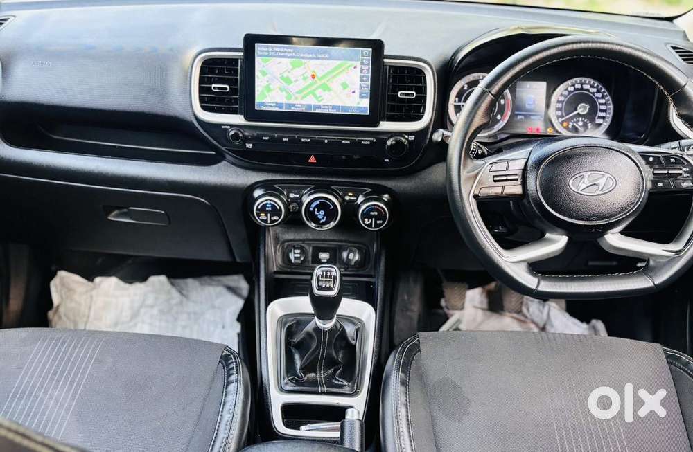 Hyundai Venue Sx (o) Mt 1.5 Diesel, 2021, Diesel