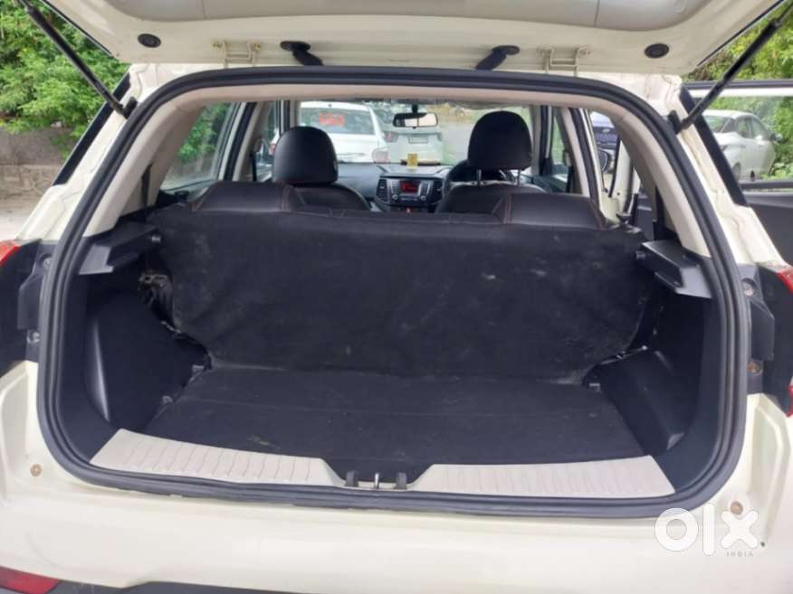 Mahindra Xuv300 W6, 2023, Petrol