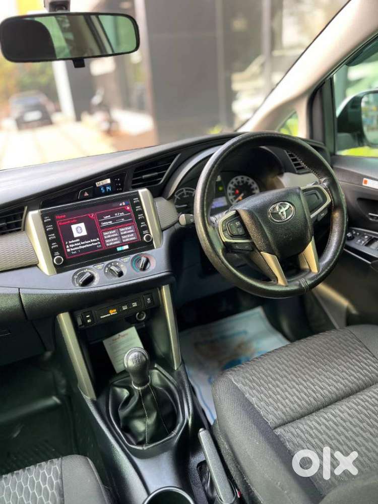 Toyota Innova Crysta 2.4 G Mt, 2022