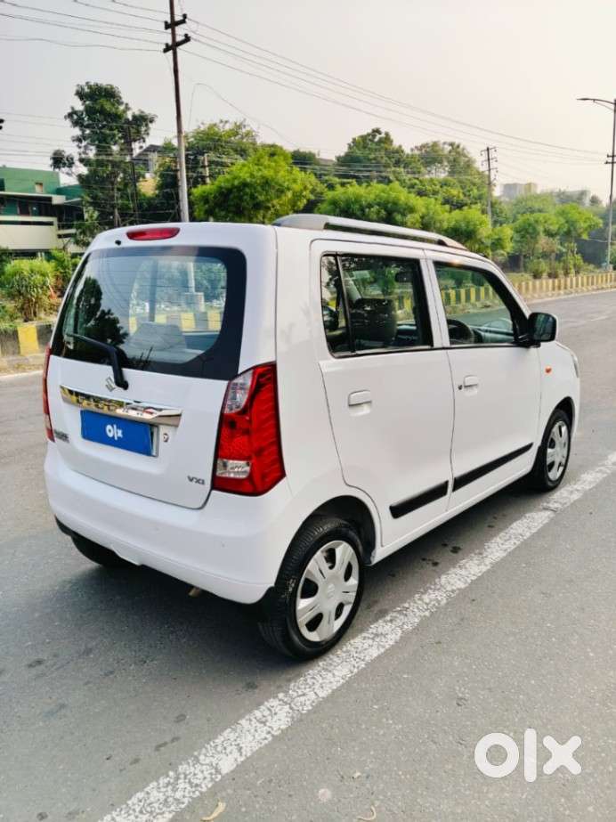 Maruti Suzuki Wagon R Vxi Amt Opt, 2017, Petrol