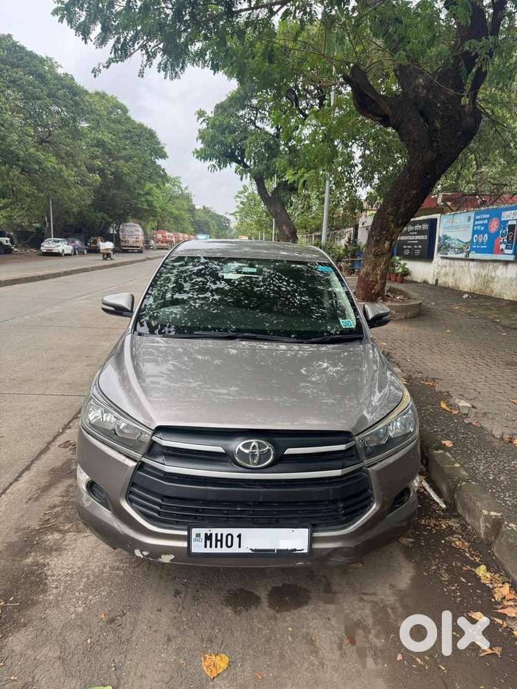 Dec 2016 Manual Innova Crysta With Full Company Service Record.