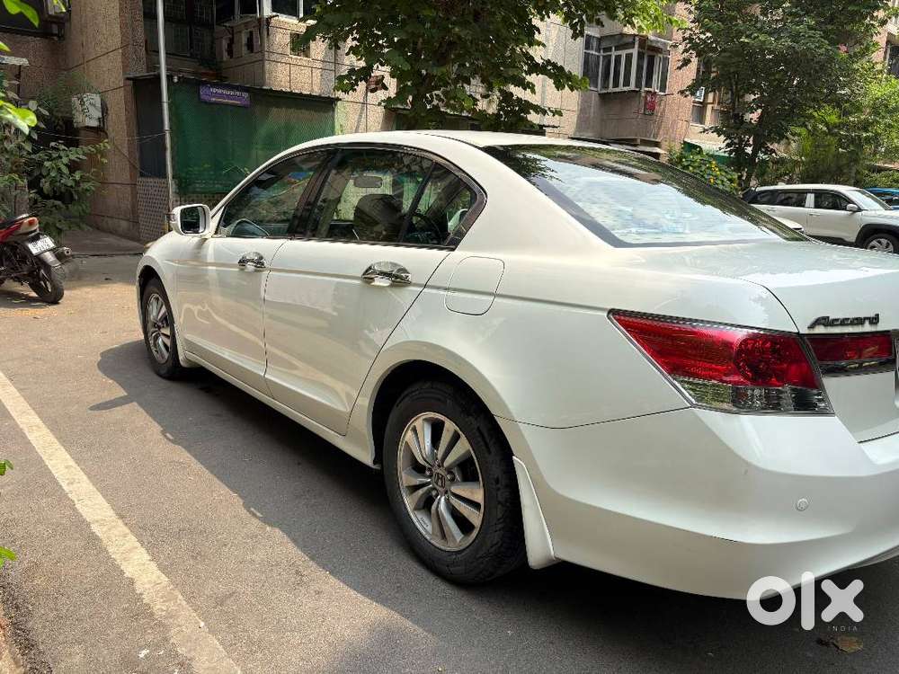 Honda Accord 2.4 At 2011 Model