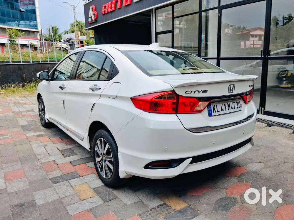 Honda City I-vtec V, 2017, Petrol