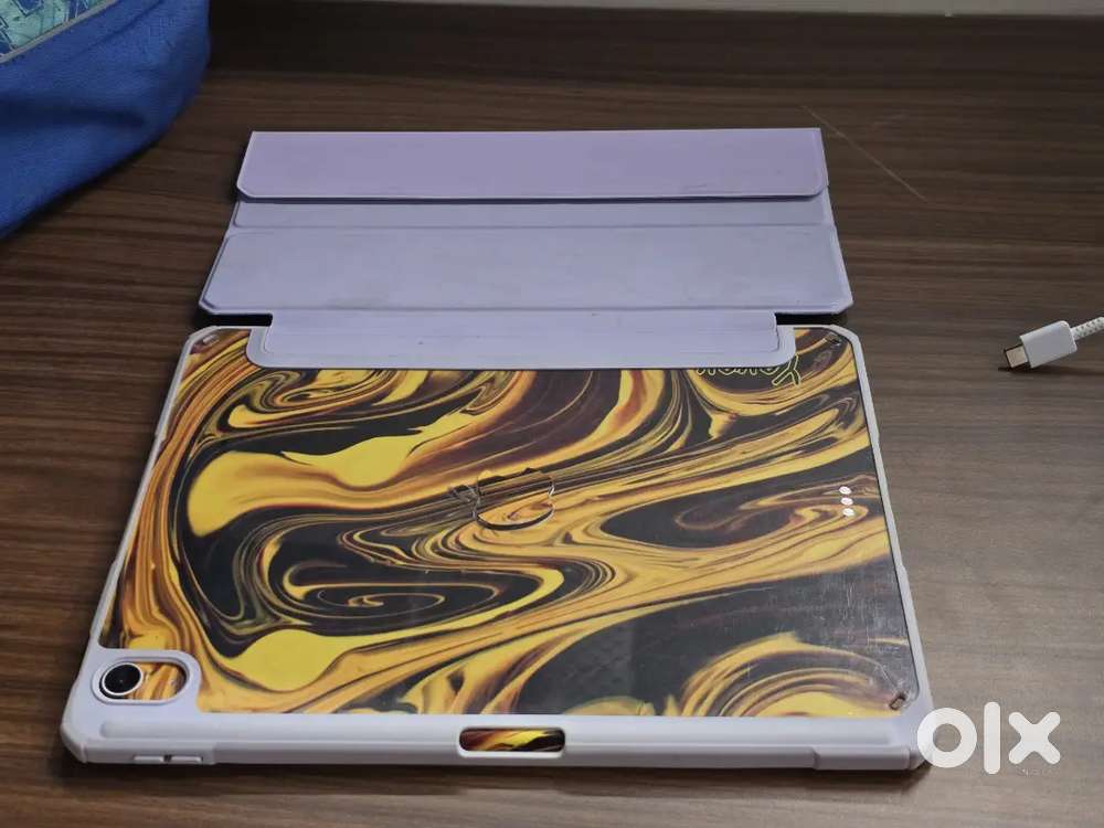 iPAD AIR (4TH Generation) (2020) 64GB , with ORIGINAL APPLE PENCIL