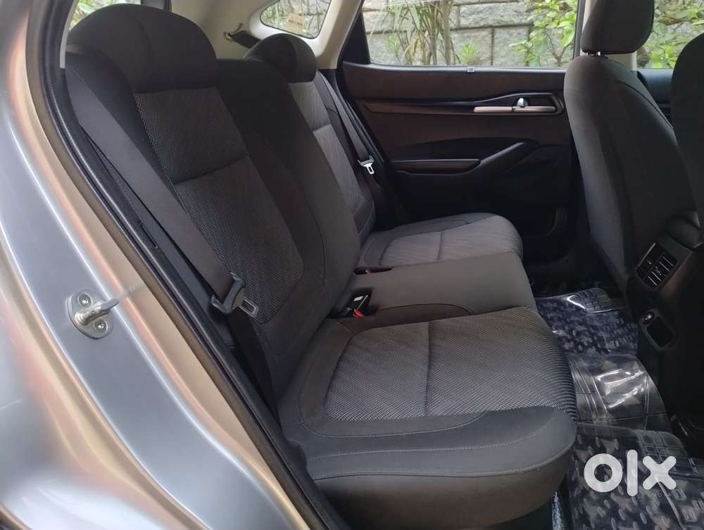 Maruti Suzuki Swift Dzire Vxi(o) At, 2021, Petrol