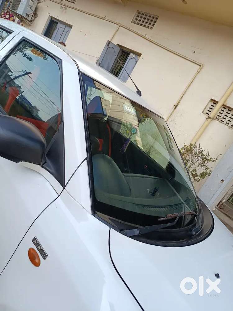 Maruti Suzuki Dzire 1.2 Lxi 2015 Model