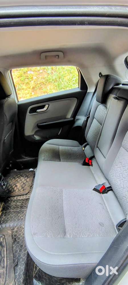 Single Owner Tata Altroz Xz  36k Km  No Accident-excellent Condition