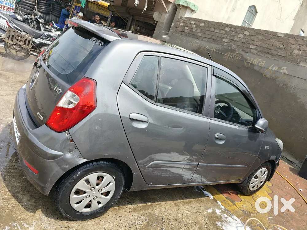 Hyundai I10 Sportz 2011