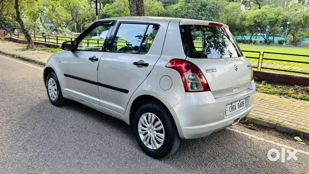 Maruti Suzuki Swift Vxi + Manual, 2007, Petrol