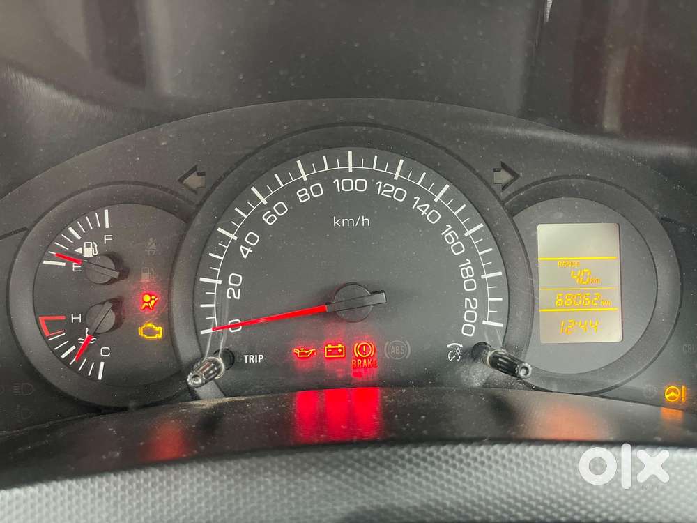 Maruti Suzuki Swift Vxi + Manual, 2016, Petrol