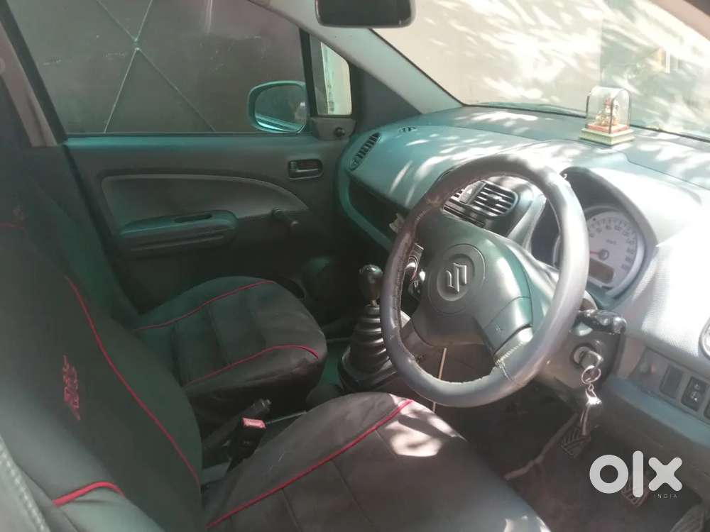 Gadi Me Koi Kaam Nhi H. Incurance 2027,center Looking